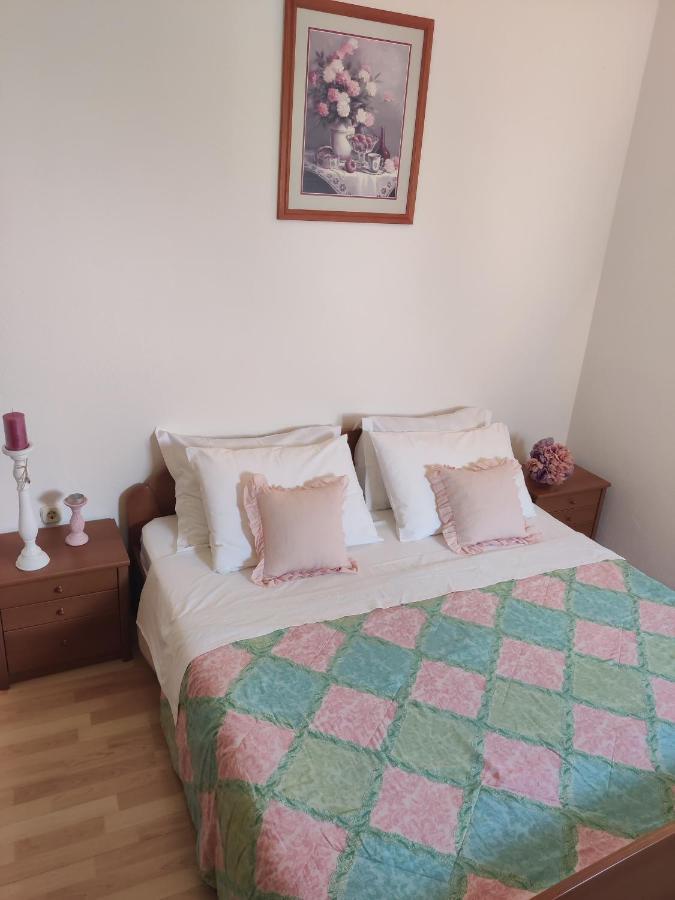 Old Town Center Apartments Supetar Luaran gambar