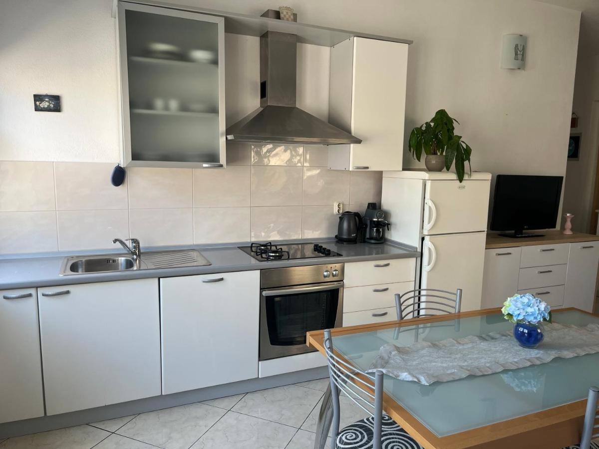 Old Town Center Apartments Supetar Luaran gambar