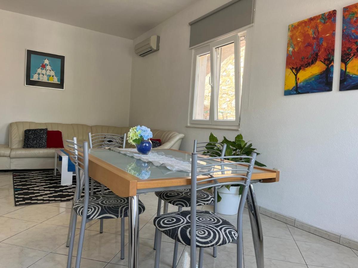 Old Town Center Apartments Supetar Luaran gambar